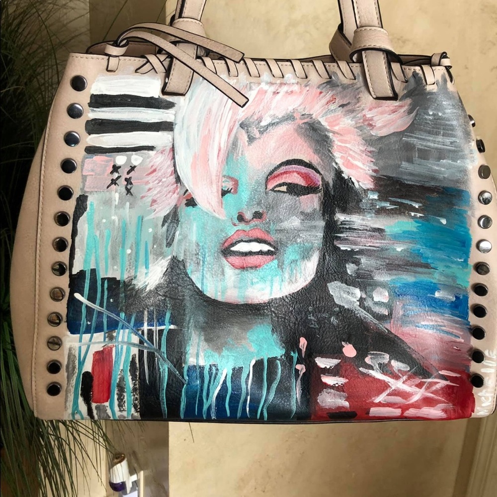 One of a kind Handpainted Monroe Handbag💜💜💜